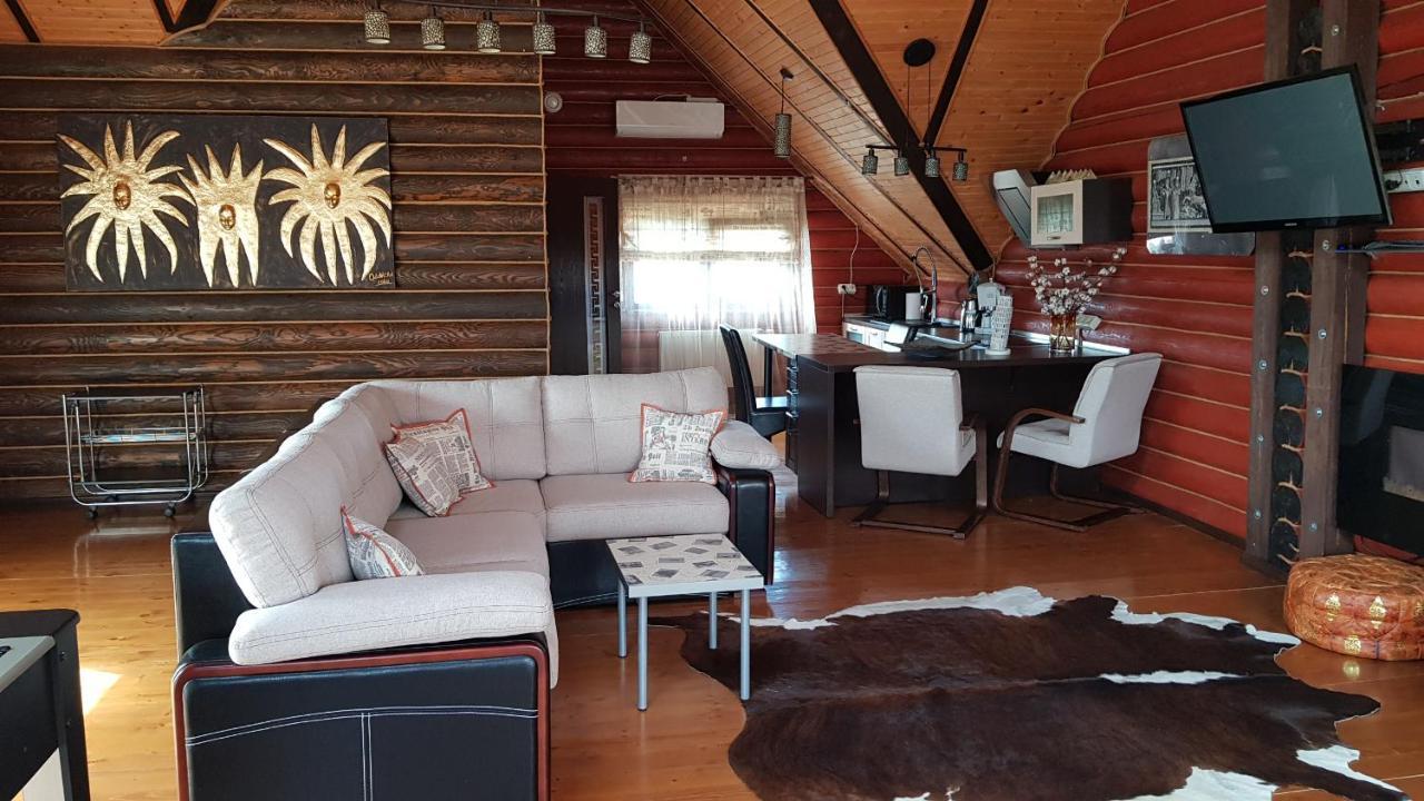 Luxury Villa With Pool And Sauna Chernivtsi Εξωτερικό φωτογραφία